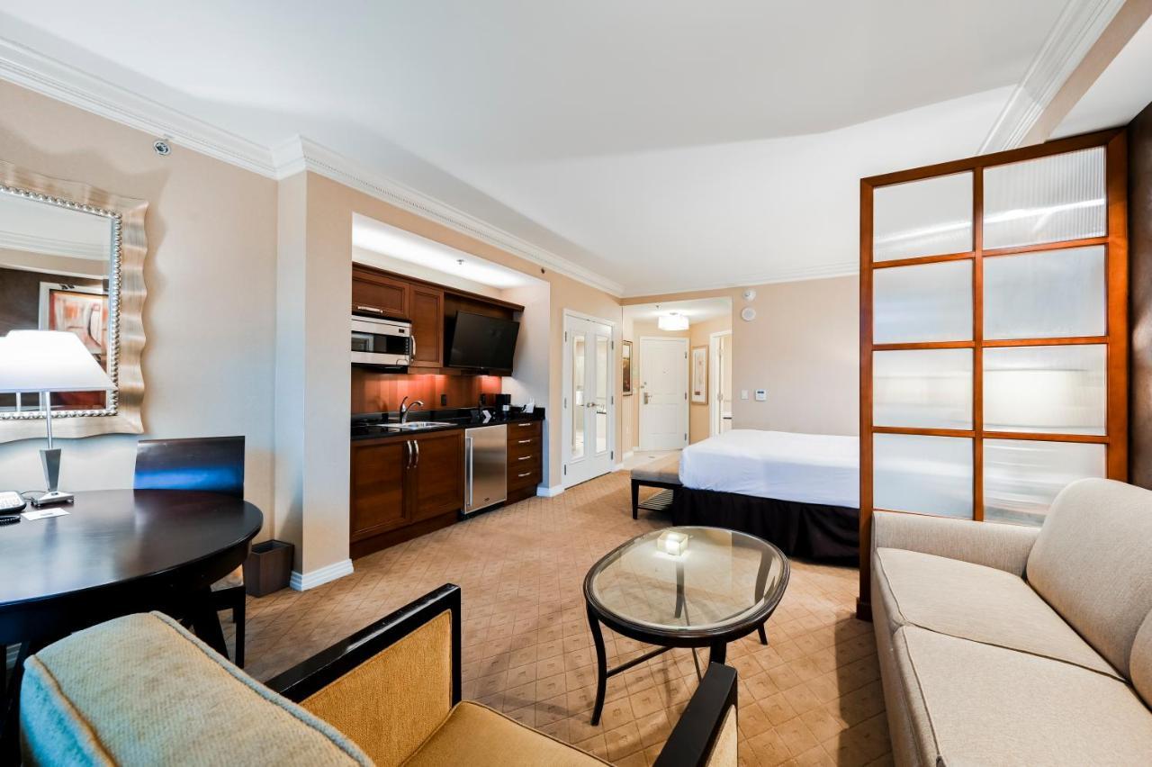 Penthouse Suite With Strip View At The Signature At Mgm Grand Лас-Вегас Екстер'єр фото